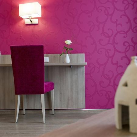 Landhotel Im Klostereck Strubel-Roos Флонхайм Стая снимка