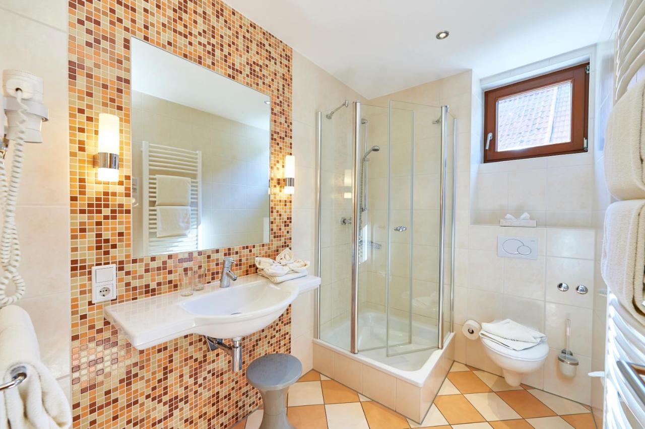 Landhotel Im Klostereck Strubel-Roos Флонхайм Екстериор снимка