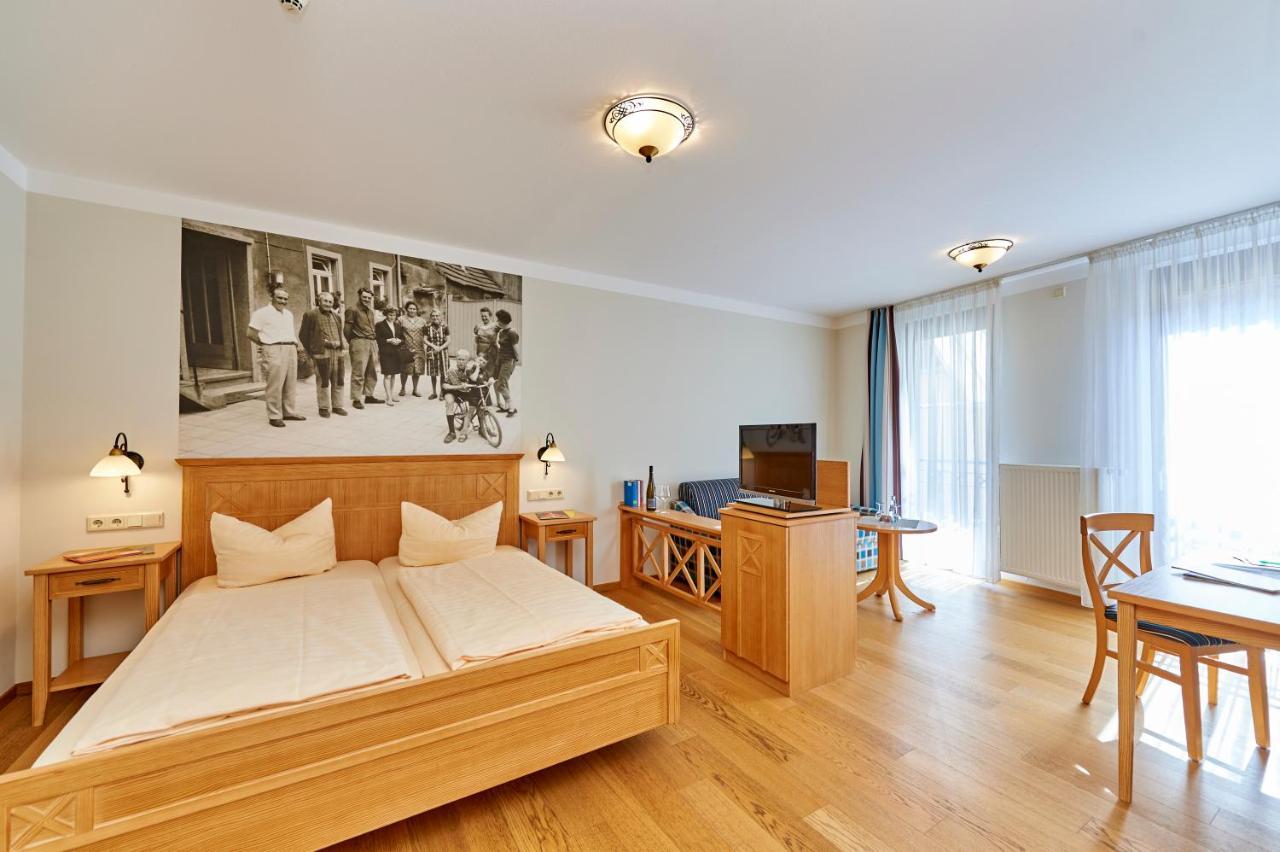 Landhotel Im Klostereck Strubel-Roos Флонхайм Екстериор снимка
