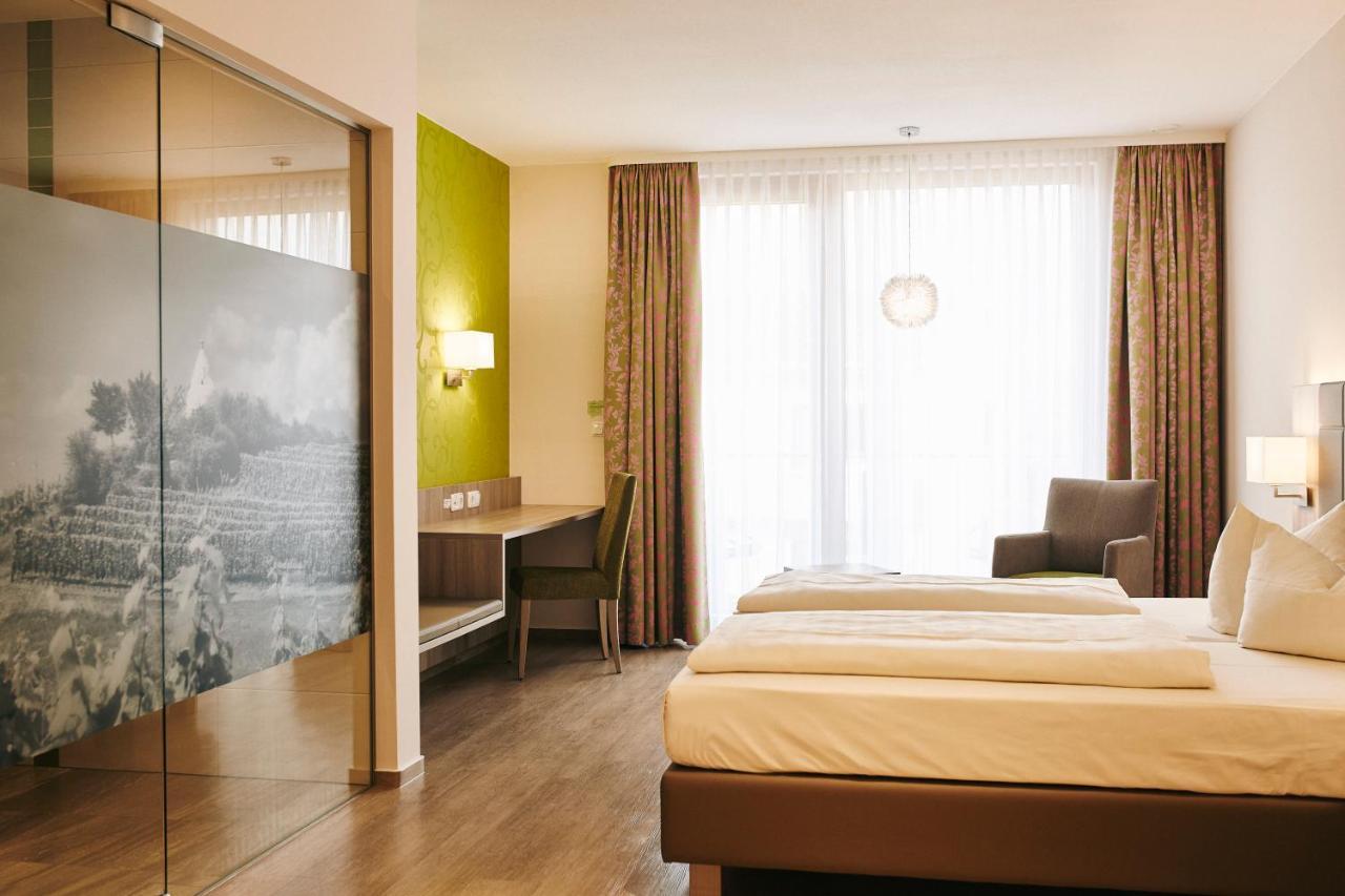 Landhotel Im Klostereck Strubel-Roos Флонхайм Екстериор снимка